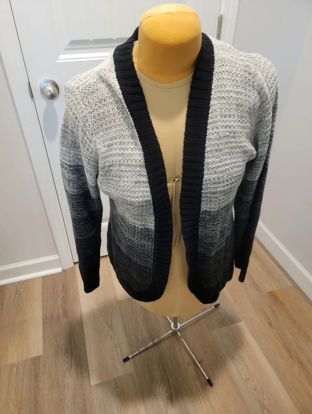 Fresh Size XL Black and Grey Open Front Knit Cardigan Sweater NWT